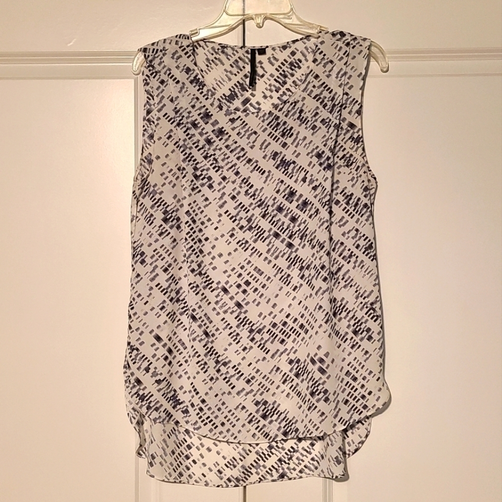 𝅺CALVIN Klein Jeans Navy and White Sleeveless Blouse, size small